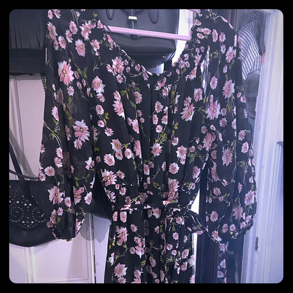 Off shoulder half sleeve XL flower Dress